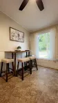 Newly Renovated Bright & Cozy Retreat - 4 stjerner