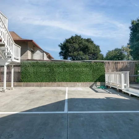 Downtown Cottage, Off-street parking, dog friendly