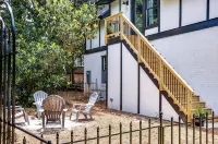 The Rose Garden Retreat - NC State /Cameron Village/PNC Park - Condos