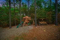 Trophy Buck Lodge - 5 bedroom + 5 ensuite bath Luxury Cabin - Centrally Located - Balkoner