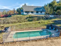 New!! Majestic Views, Pool, Sleeps 20+, 2 Mstr BR, close DT Yosemite, Bass Lake