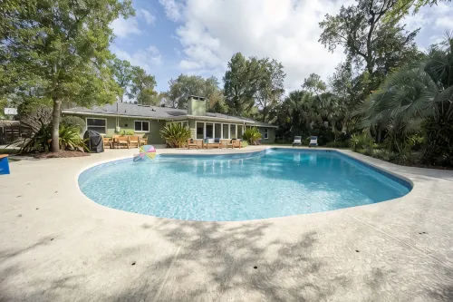 Spacious Pool Home 3 Miles to UF!