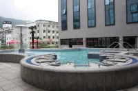 Bugok Spadium · Ttaogi Hotel - piscina