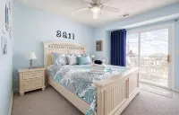 Family Friendly Beach House. Pool, Hot Tub, Walk to Beach. Dog Friendly, Fenced - Private Pools