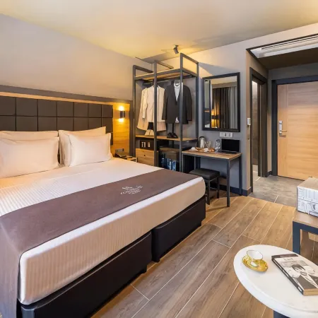 Marius Hotel Отели рядом с достопримечательностью «Сиркеджи»