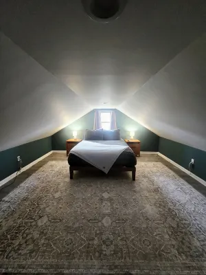 Lunar Loft, with Mountain Views - 4-Star