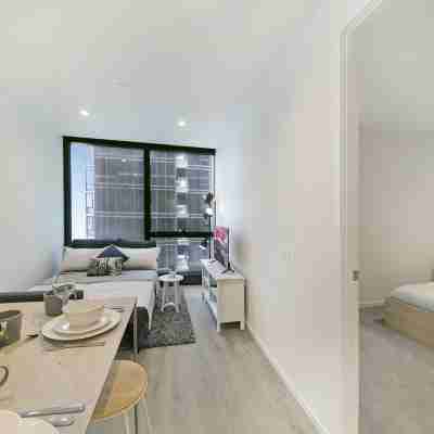Cozy & Chic Apt Near Crown Casino & Southgate Mall Rooms