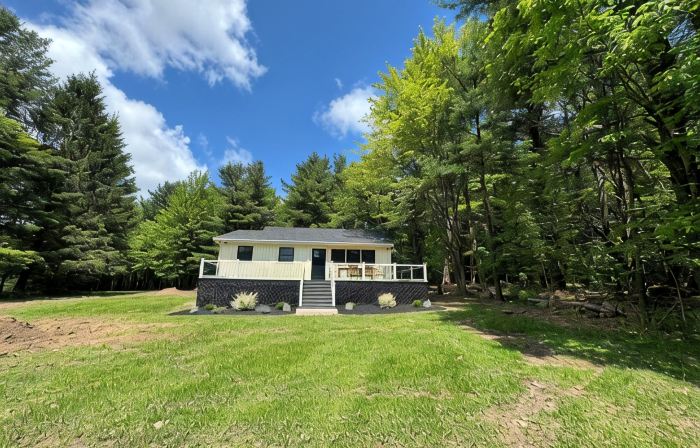 Lakefront Retreat, near All Star Village, in the Catskills