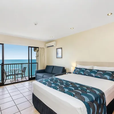 아쿠아리우스 온 더 비치 The Strand Beach 주변 호텔