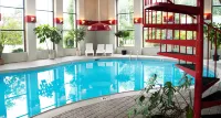 Baymont by Wyndham Grand Haven - Pools