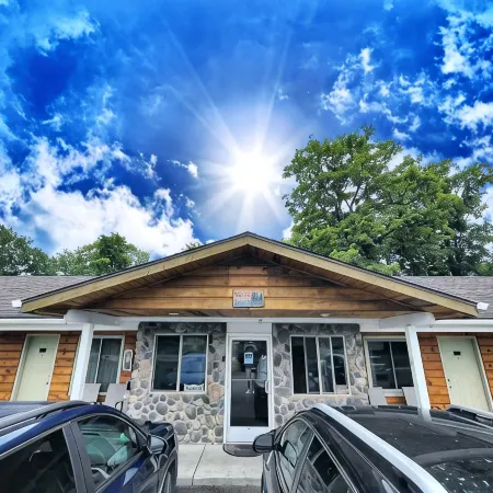 Alger Falls Motel