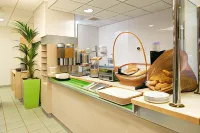 Ibis Budget Newport - breakfast