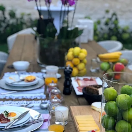 The Hamptons Boutique Hotel Отели рядом с достопримечательностью «Улица Оверпорт»