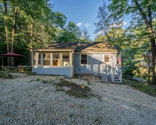 Big Fish, Little Pond. Fire Pit  Swimming, Hiking, Kayaking, and Fishing! Hotels in Windham