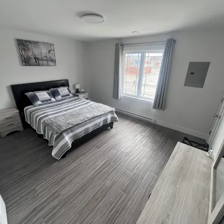 Clean 2 Bedroom