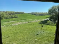 Spacious  5-bedroom  80 acres family farm retreat with AC, WiFi in rural Verona