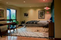 Modern Hillhouse with Lake Washington Views - 4-Star