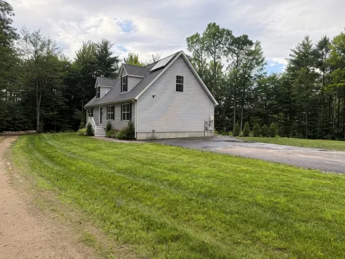 Comfortable and Spacious Home: Entertainment Room, Gym + Large Deck and Patio