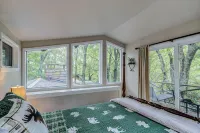 Enjoy Nature in Blowing Rock Neighborhood with Easy Access to Parkway! - balcony