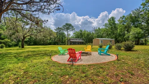 Sea Cow Retreat - Near Springs + Porch, Covered Deck & Fire Pit - 3성급
