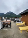 Stylish 3 bedroom townhome with rooftop patio