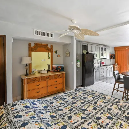 Best on the Beach The Show & Go Condo - A109!