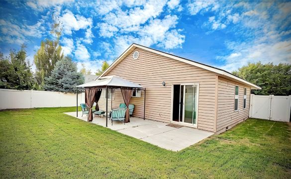 3-bedroom house in charming Jerome with AC