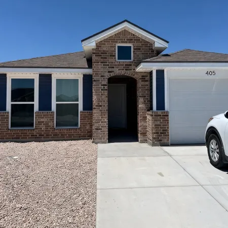 Gorgeous 3-bedroom house with 6 Beds and AC in Odessa