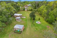 Sea Cow Retreat - Near Springs + Porch, Covered Deck & Fire Pit - 3성급