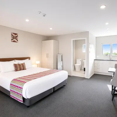 Ellerslie Palms Motel Hotels near جبل ويلنجتون