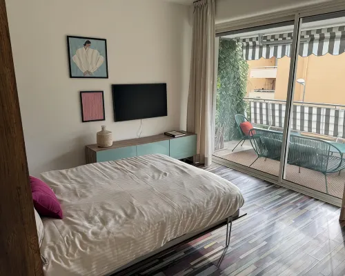Charming apartment in Vence - Spectacular view, sunny, quiet, close to everything Hotels in Vence