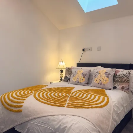 Modern Bradford City Apartment Steps from Stadium and Train Station