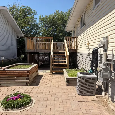 Spacious and Cozy Bunglow with 4 Bedrooms-Sweet Home with Free Parkings