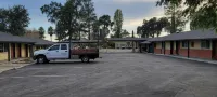 Lakeview Inn - Parking
