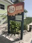 Rare Find! Sea Breeze Gulf Home. Heated Pool, Steps to the Beach. - ジャグジー