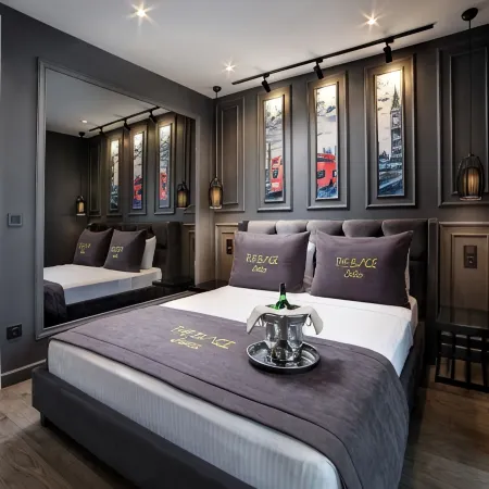 The Place Suites Atasehir Отели рядом с достопримечательностью «Умрание»