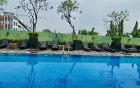 โรงแรมวิซ ไพรม โรงแรมเกลาปากาดิง - สระว่ายน้ำบนดาดฟ้า