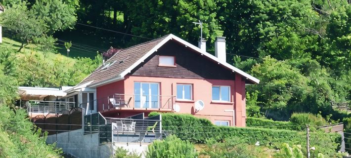 La Colline Aux Yeux Doubs Hotels in Doubs
