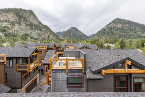 NEW! Single family home w/ Rooftop Deck & Salt Water Hot Tub