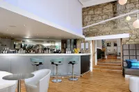 Mannings Hotel - 4-Star