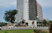 Palam Mansion at Apartment One Residence - Infinity Pools