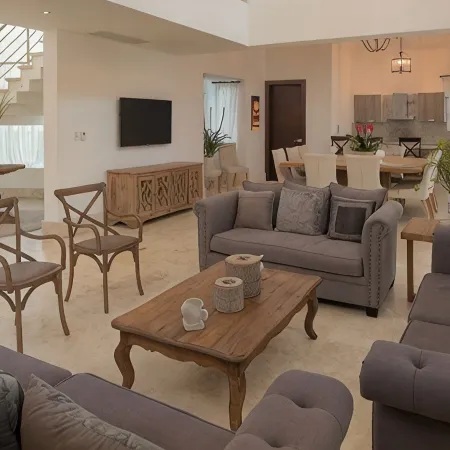 Luxury Villas - Mandatory All-Inclusive