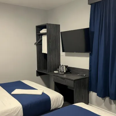 Blue Sapphire Hotel Các khách sạn gần Khu ngoại ô Hainault