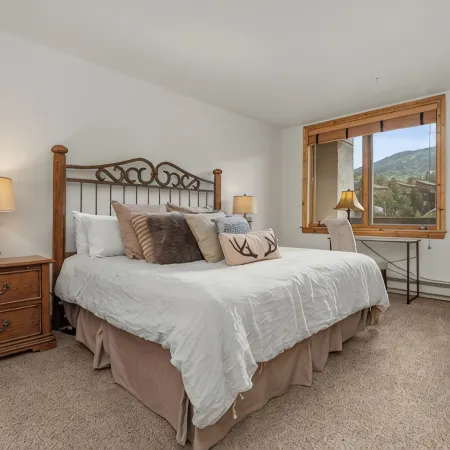 Steamboat ski in/ski out condo