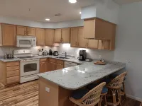 First Floor Bayfront Condo - Steps to the Water - Ocean View - Apartments