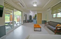 Ceongju Keurepaseupensyeon - 4-Star