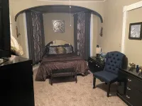 Charming Wheeling Island home. Large cozy and spacious! Your home away from home - Wifi
