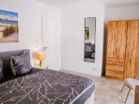 Windland apartment house on Lake Goitzsche for 8 people with lake view Hotels in Pouch