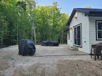 New, charming custom home, 7 minute walk to the beach - 4-Star
