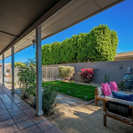 Warm Winter Oasis, Heated Pool & Family Fun